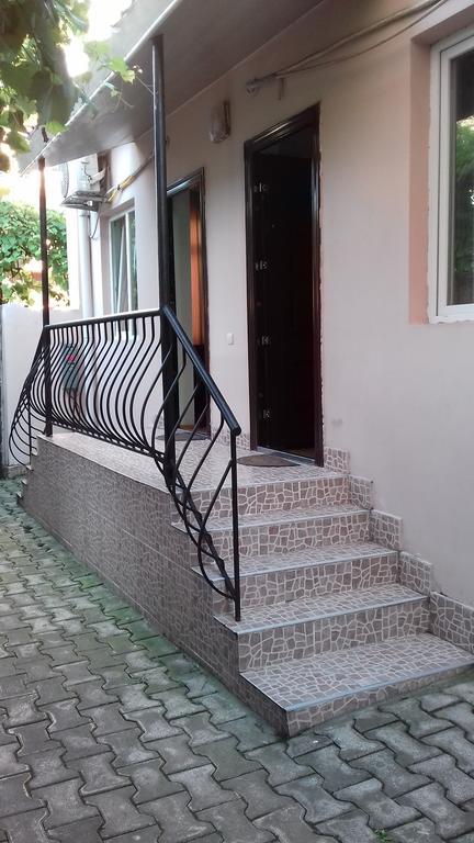 Light House Hotel Batumi Exterior photo